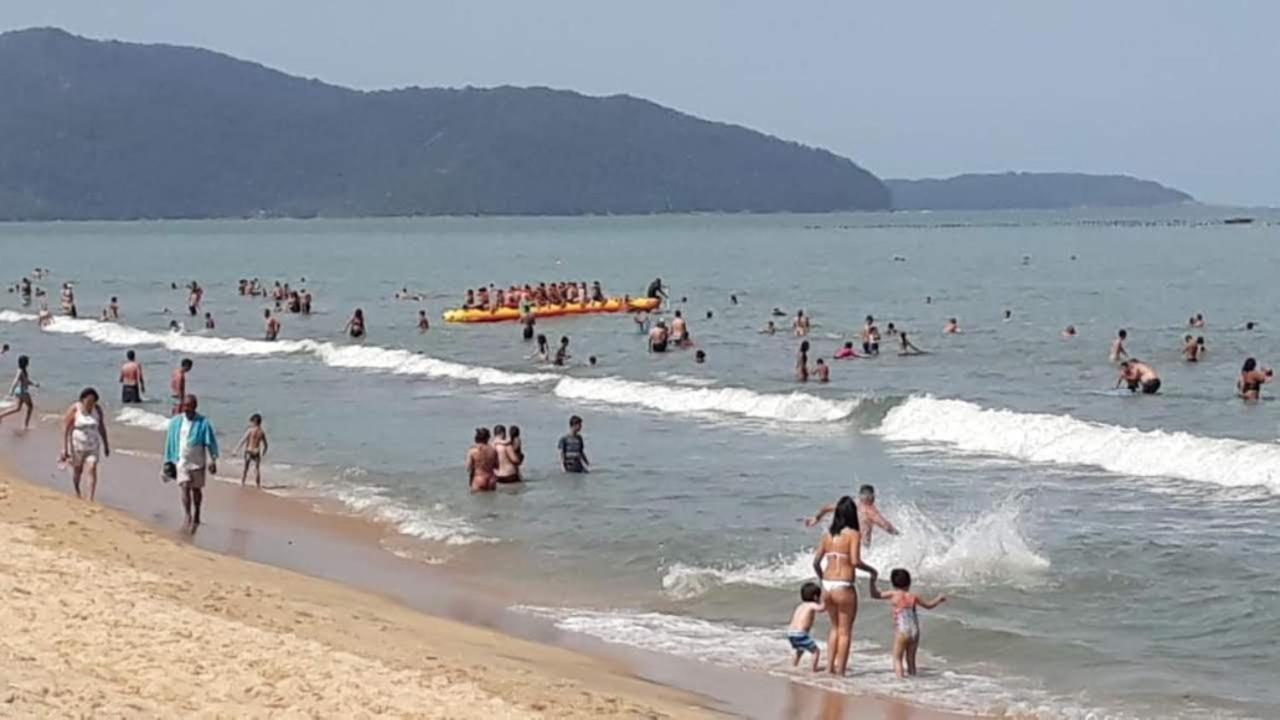 Alugo Apartamento Na Praia Cocanha Caraguatatuba Exteriör bild
